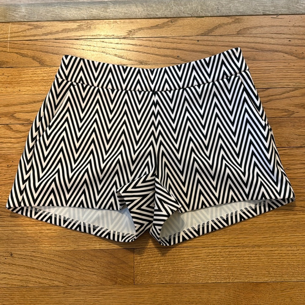 Express black and white chevron shorts